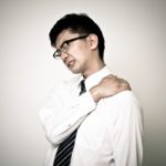 これで一発解決!肩こり改善ストレッチで筋肉を柔らかくする方法