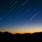 北海道の夜空に火の玉出現!火球の光に北海道民が驚き...