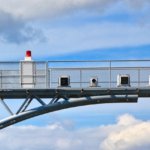 新東名高速:アウディ運転の男が時速210キロで大暴走!!