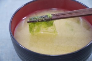 【新型コロナウイルス】本当に効くのか？話題のアオサが売り切れ続出！